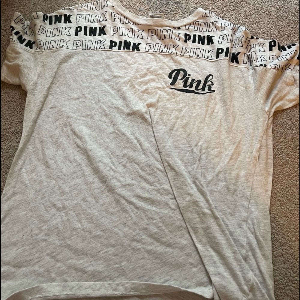 White pink t shirt xs